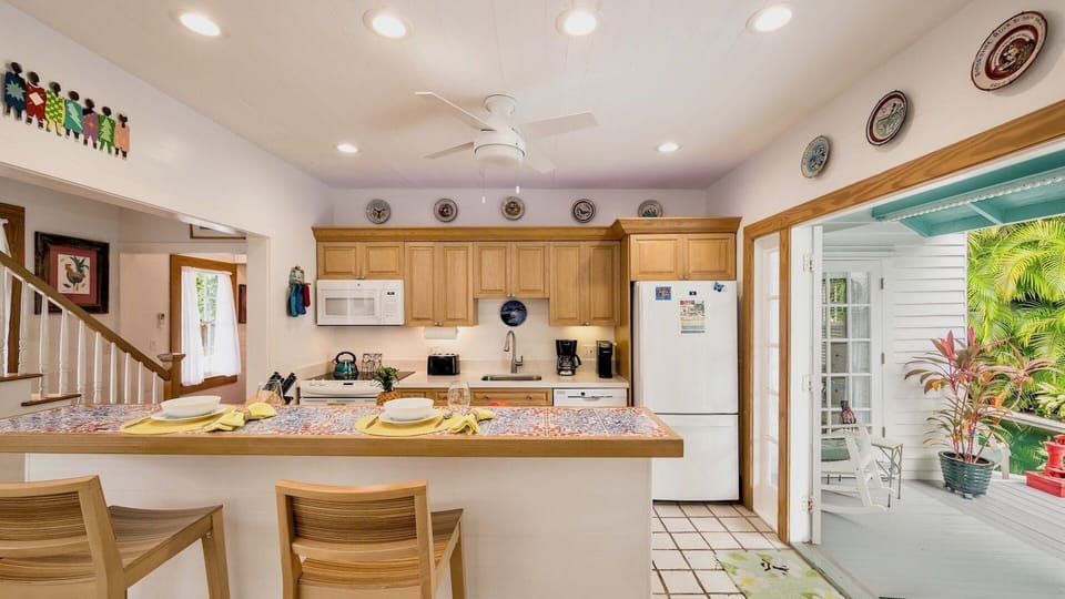You'll have plenty of cabinet and counter space...