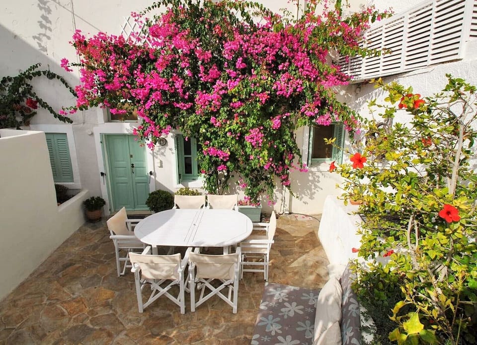 Courtyard dining