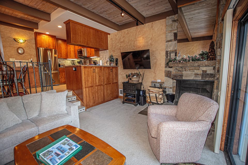 Star Harbor 27 - Living Area TV