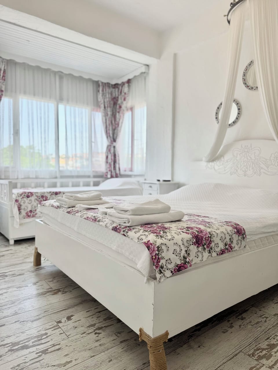 Family Room | Free WiFi, bed sheets