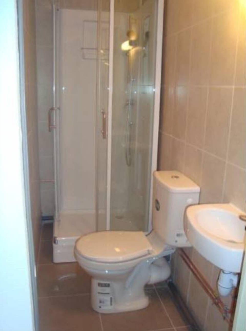Shower, towels
