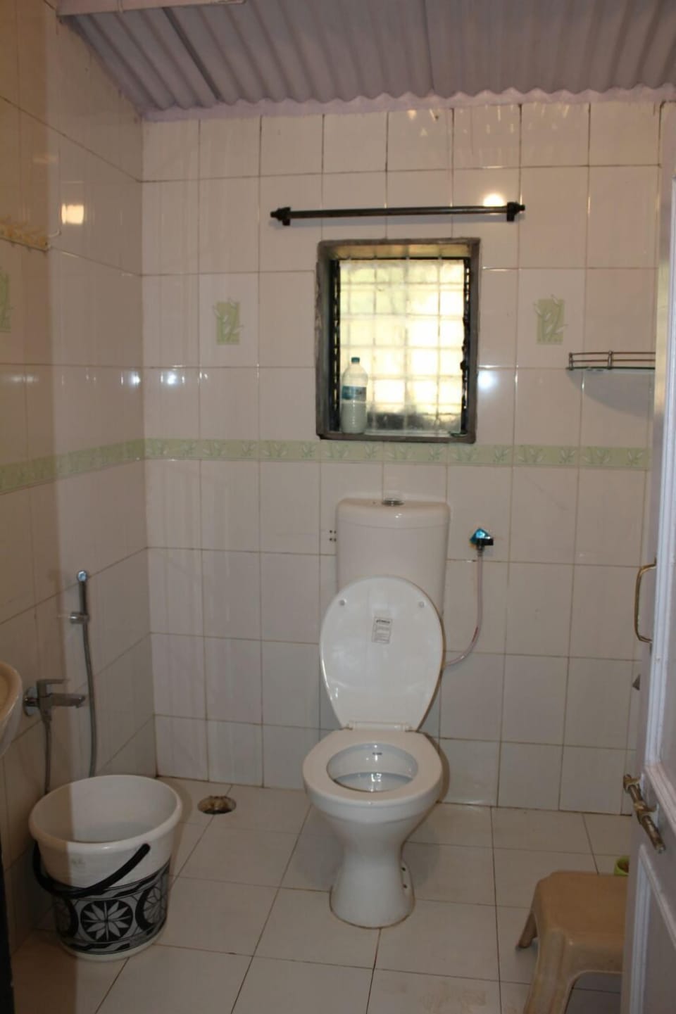 Comfort Villa, 3 Bedrooms, Hill View, Garden Area | Bathroom | Shower, free toiletries, towels