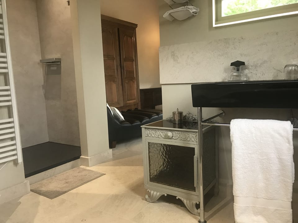 Suite (La Grimaldienne) | Down comforters, pillowtop beds, minibar, individually decorated