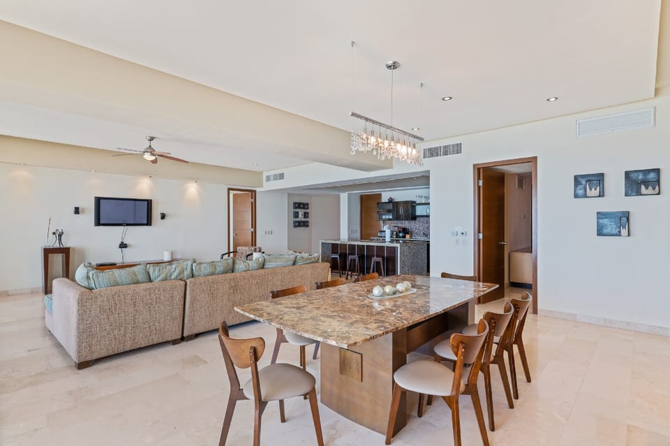 Condo | In-room dining