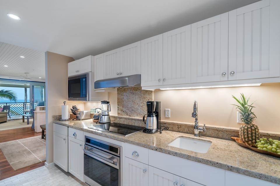 Gourmet kitchen in Master Suite! - Wolf appliances, Subzero under counter fridge with freezer and ice maker.