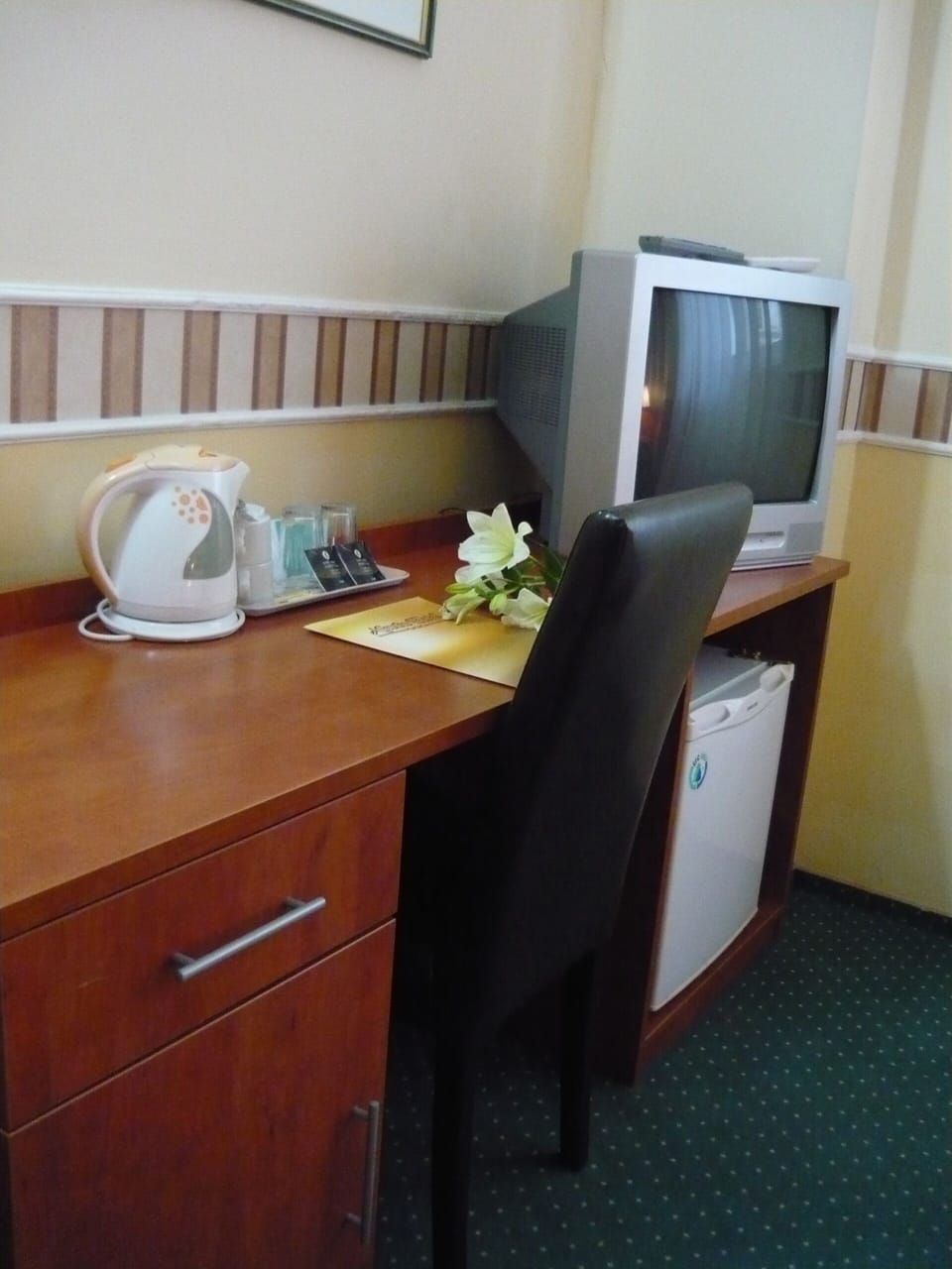 In-room safe, desk, iron/ironing board, free WiFi