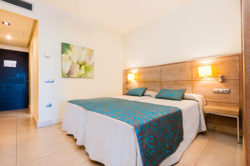 Desk, WiFi (free), bed sheets