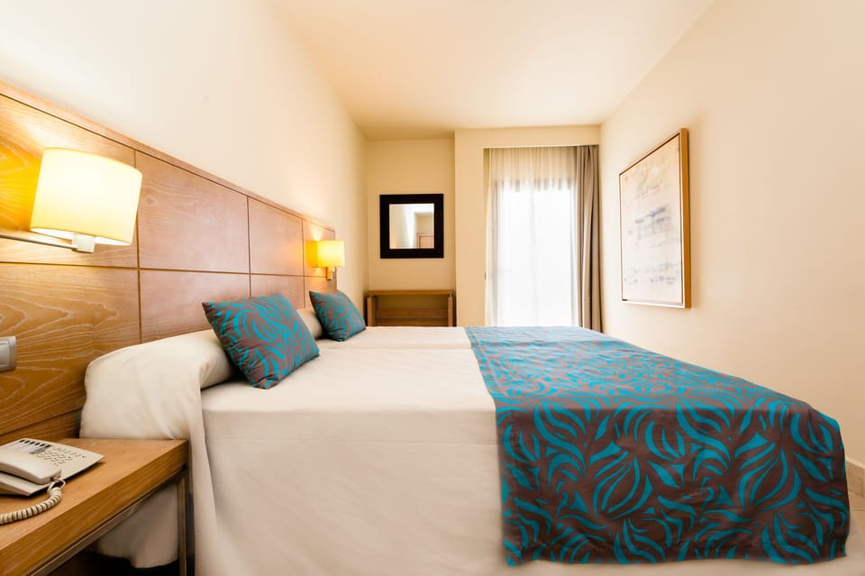 Desk, WiFi (free), bed sheets