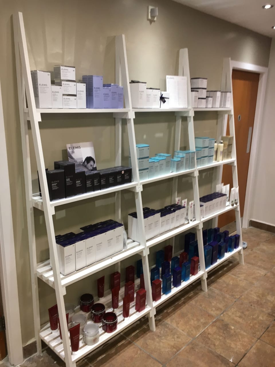 Couples treatment rooms, body treatments, hydrotherapy, aromatherapy