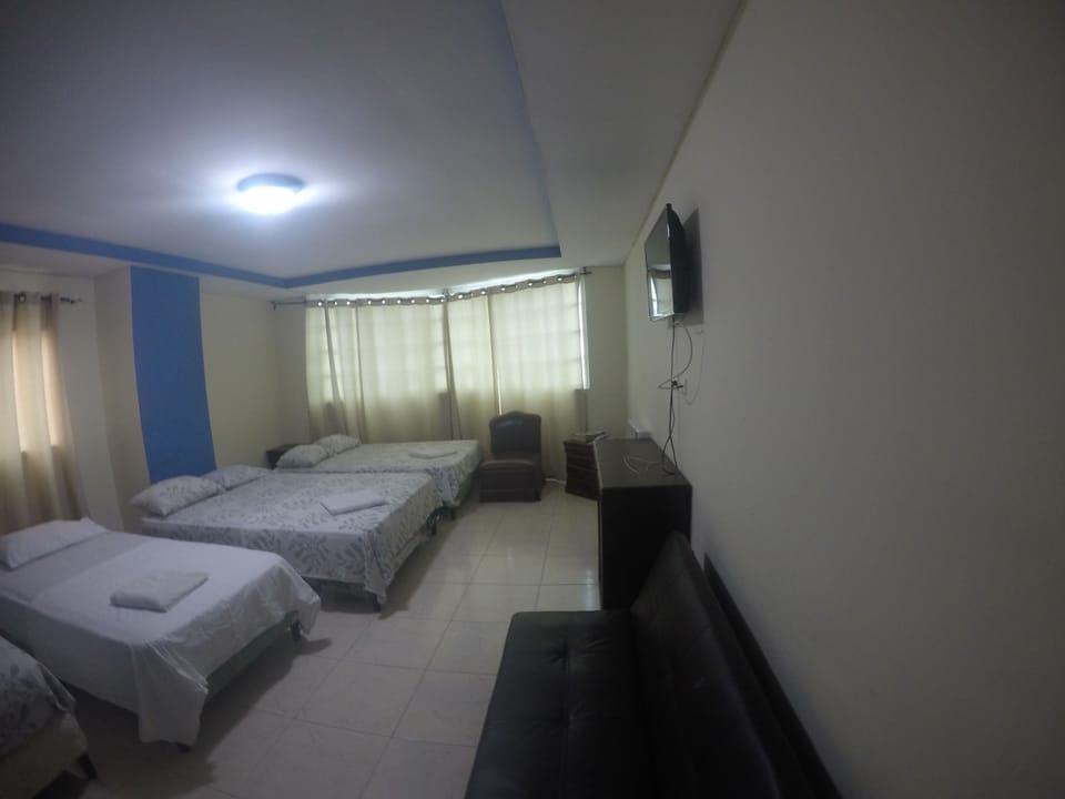 Triple Room | WiFi (free), bed sheets