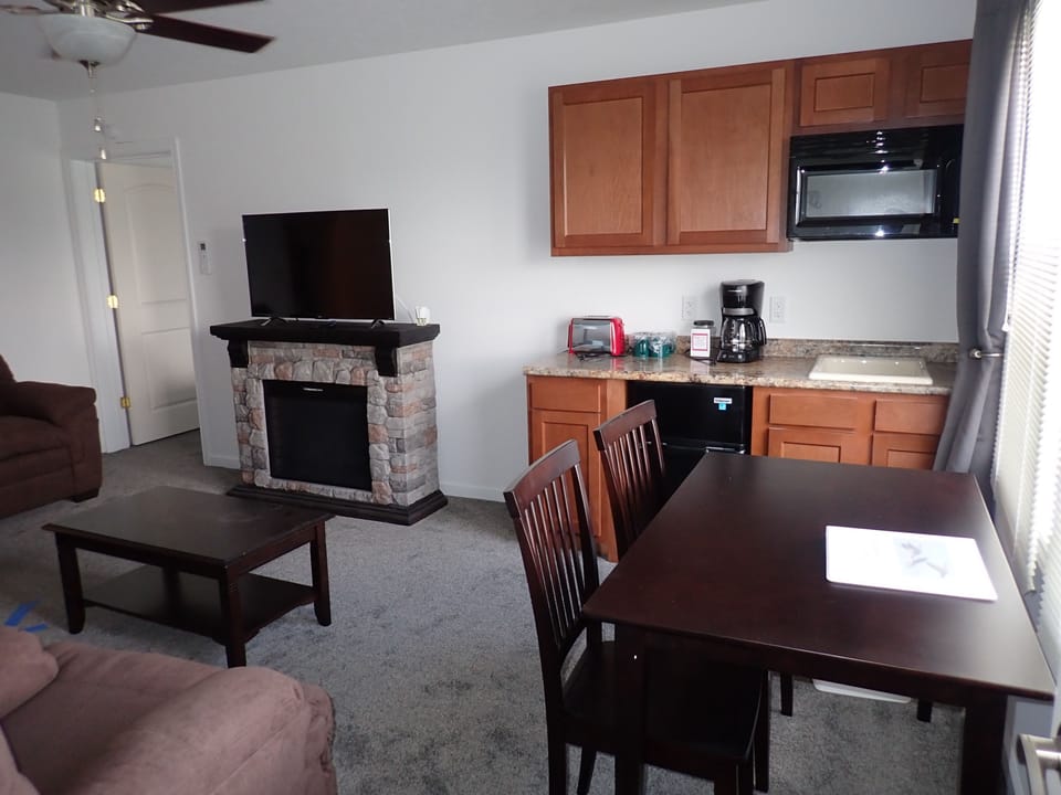 Suite, Ensuite (Room 204 - Ruth's Suite)