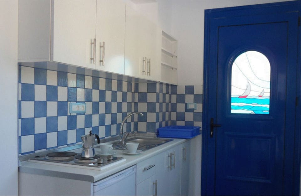 Apartment, 2 Bedrooms, Sea View | Private kitchenette | Fridge, stovetop, espresso maker, coffee/tea maker