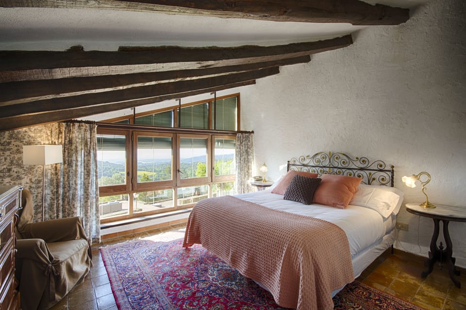 Deluxe Suite, Valley View | Premium bedding, down comforters, memory foam beds