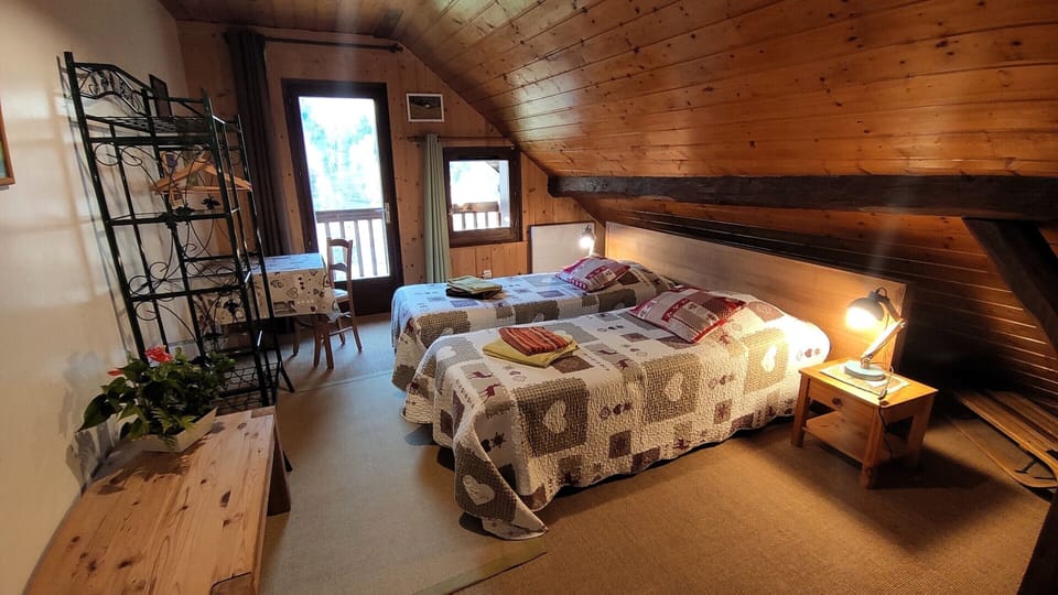 Family Suite, Private Bathroom, Mountain View (Molliessoulaz)