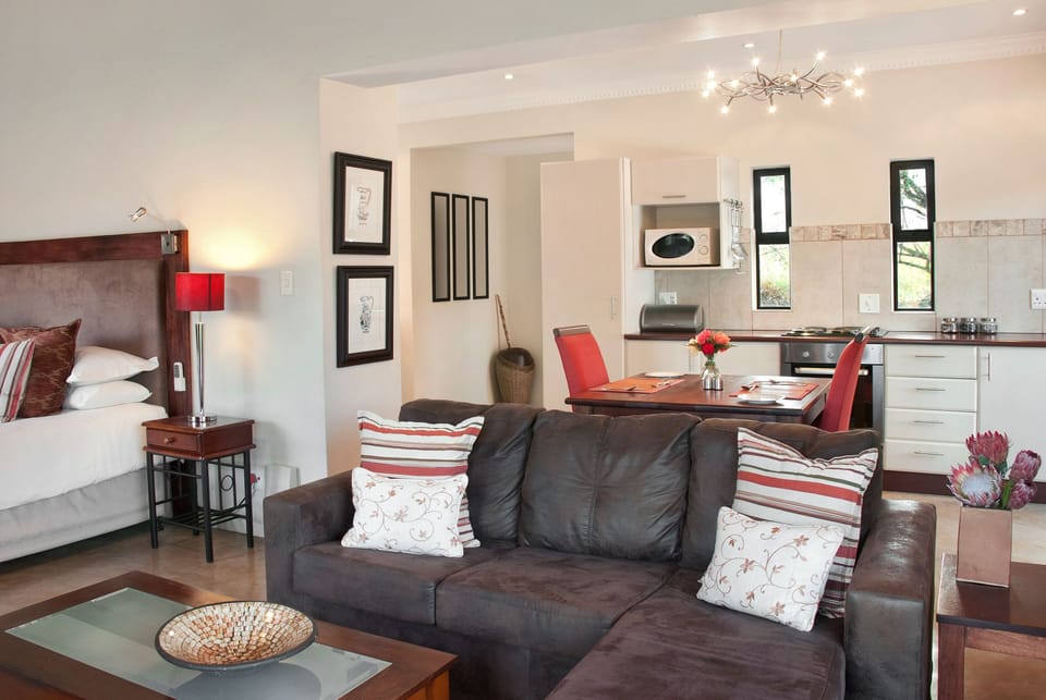 Self Catering Cottage (2 Sleeper)  | Living area | 32-inch flat-screen TV with satellite channels, TV, fireplace
