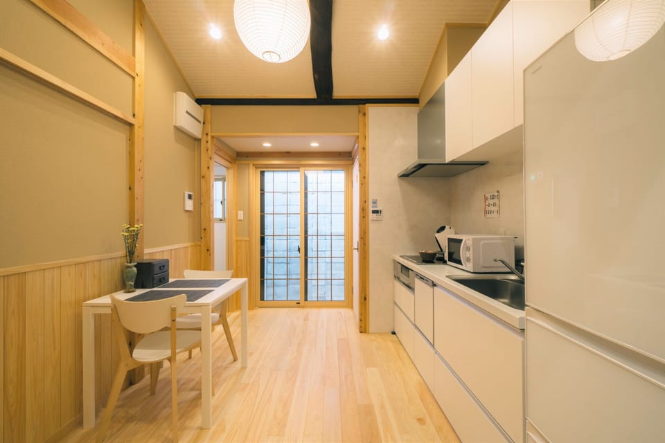Private Vacation Home | Living room | Flat-screen TV