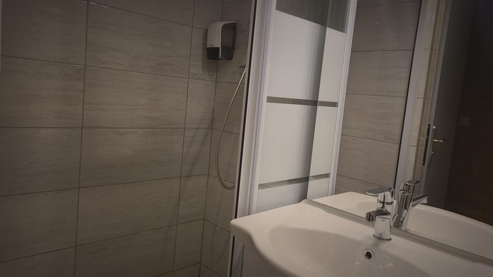 Comfort Double Room, Ensuite | Blackout drapes, free WiFi