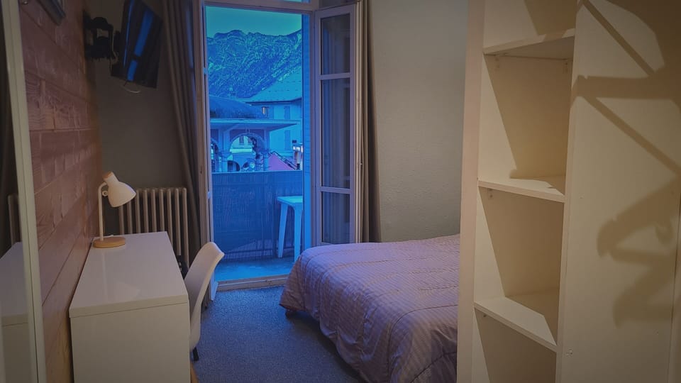 Comfort Double Room, Ensuite | Blackout drapes, free WiFi