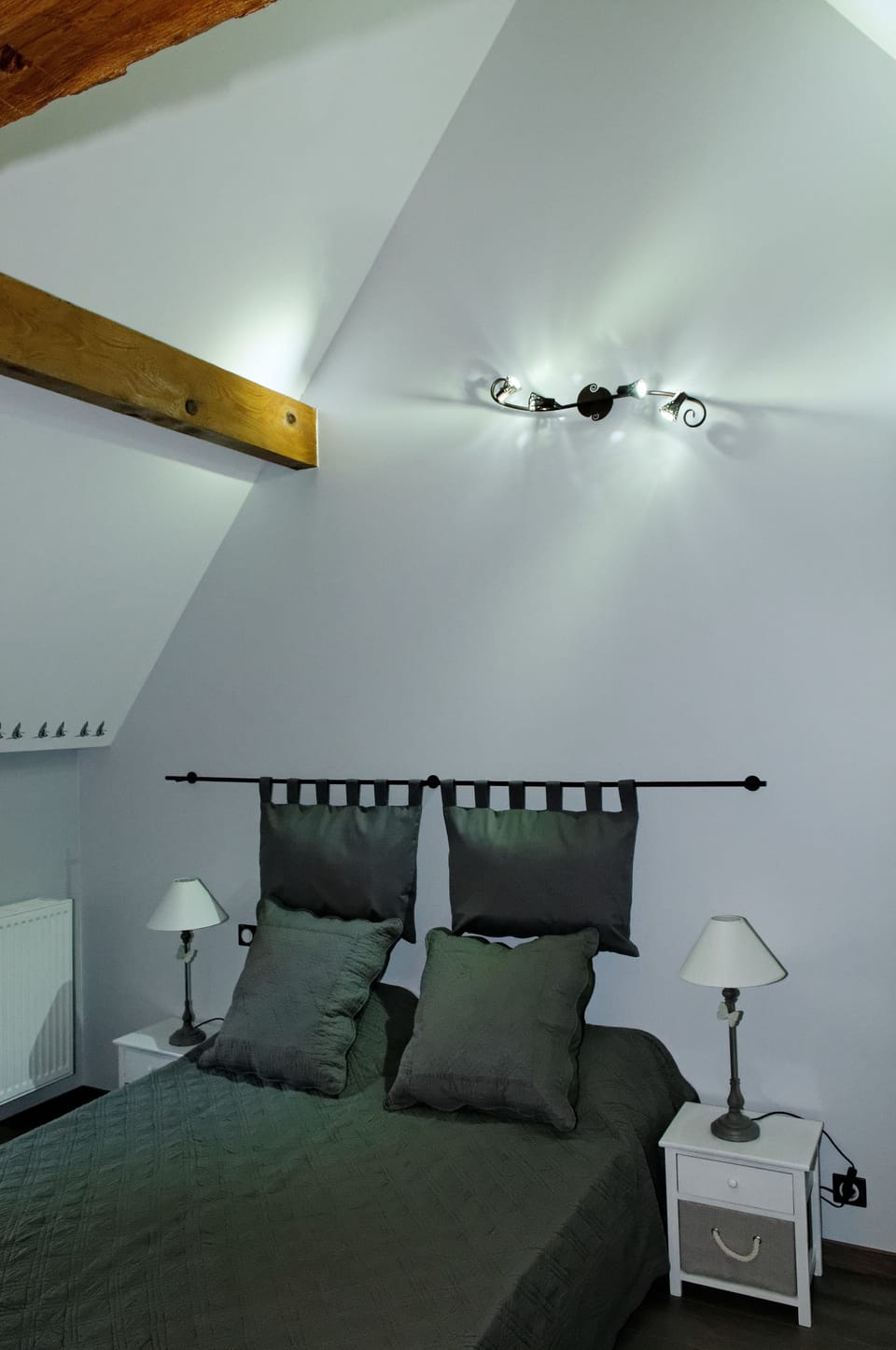 Comfort Double Room (Chambre aux Hérons) | Premium bedding, individually decorated, individually furnished