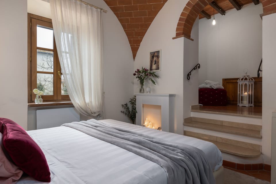 Romantic Double Room, 1 Queen Bed, Hot Tub, Ground Floor | In-room safe, individually decorated, individually furnished, desk