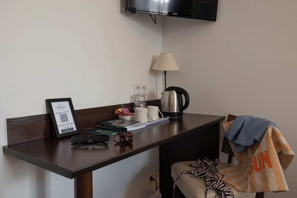 Standard Room | Desk, laptop workspace, blackout drapes, soundproofing