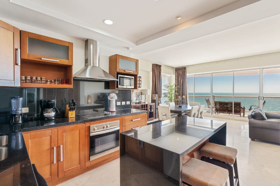 Condo | Private kitchen | Full-size fridge, microwave, oven, stovetop