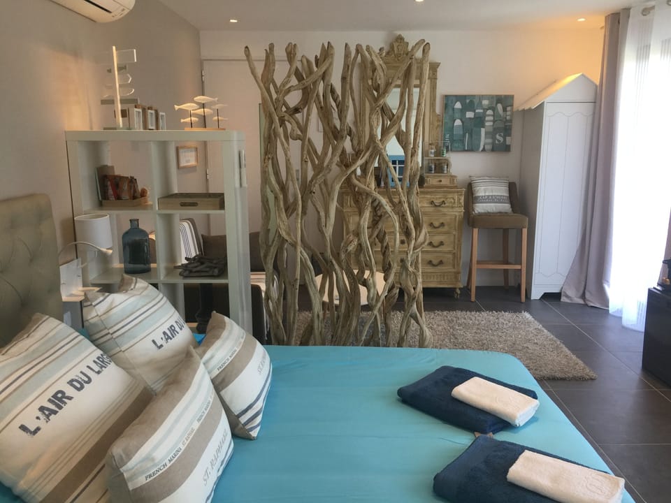 Deluxe Double Room (Gigaro) | 5 bedrooms, Select Comfort beds, minibar, individually decorated