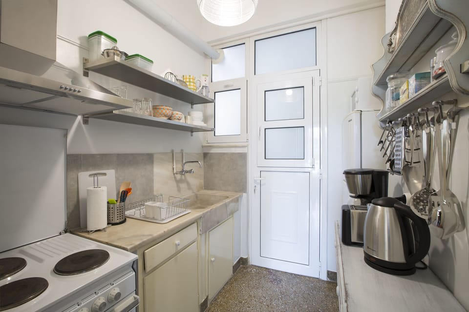 Apartment, 2 Bedrooms | Private kitchen | Fridge, microwave, oven, stovetop