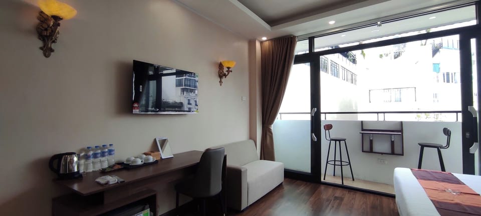 Family Suite, Non Smoking, Balcony | Premium bedding, down comforters, memory foam beds, minibar
