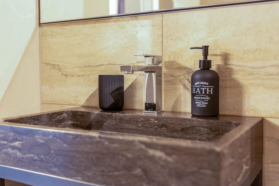 Double Room, Ensuite | Bathroom | Shower, hair dryer, towels, soap