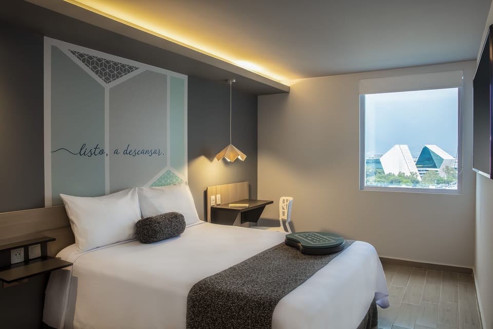 Superior Room, 1 Queen Bed, Non Smoking | Desk, iron/ironing board (on request), bed sheets