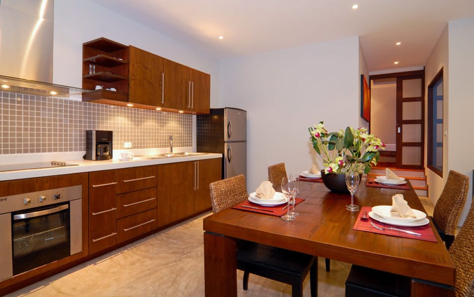 Villa | Private kitchen | Full-size fridge, microwave, oven, stovetop