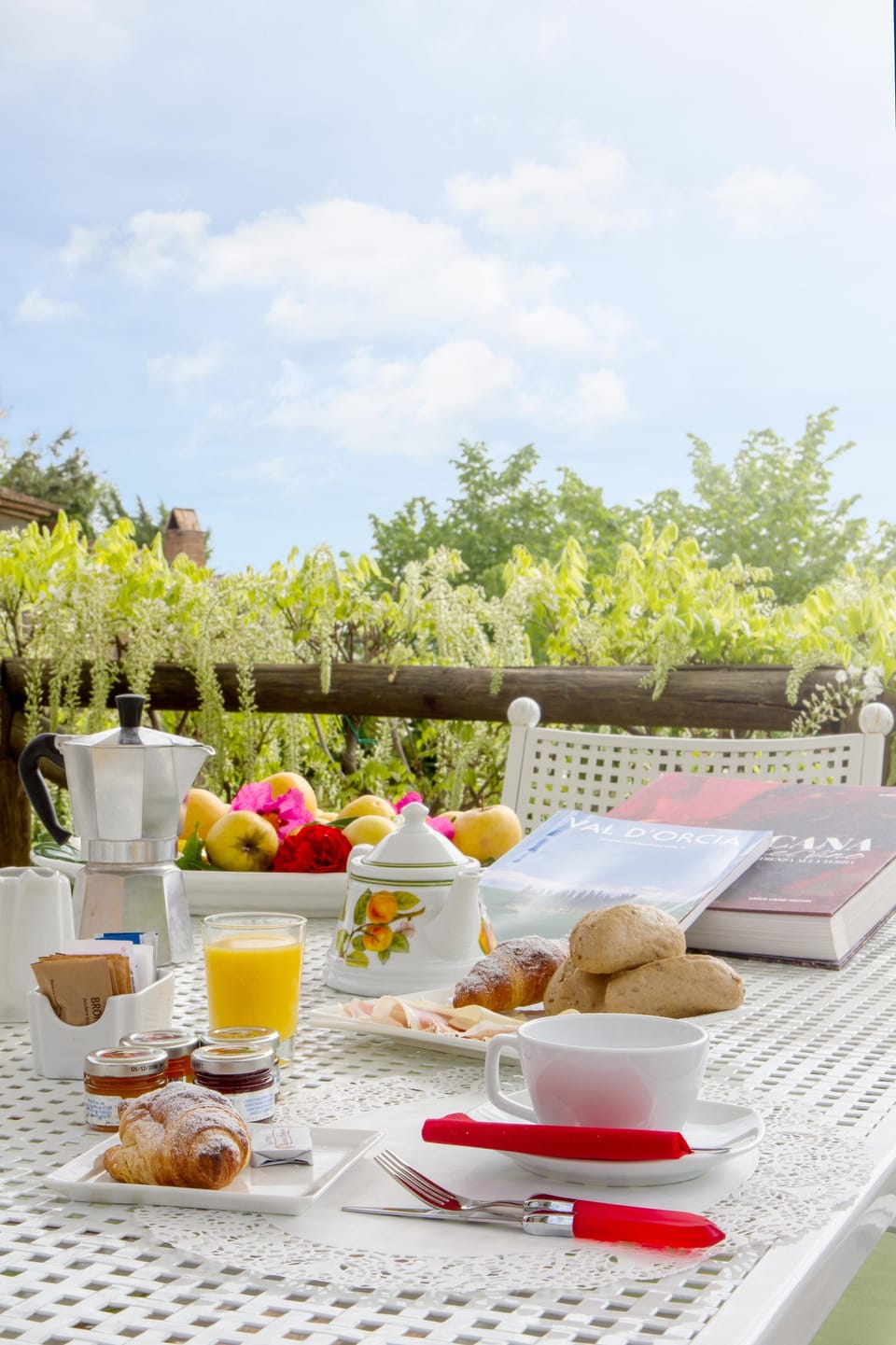 Free daily continental breakfast