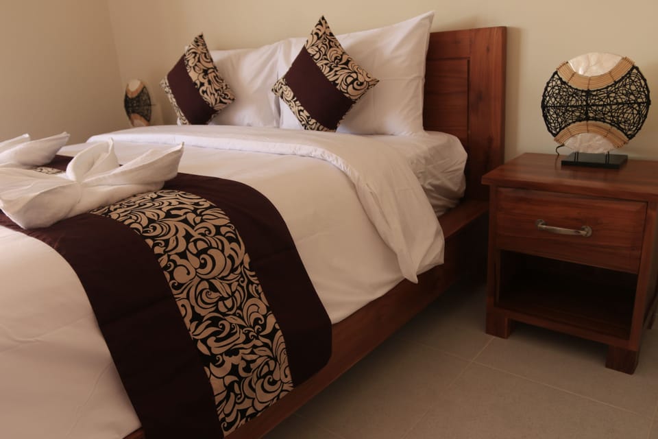 Superior Double Room | Minibar, desk, blackout drapes, free WiFi