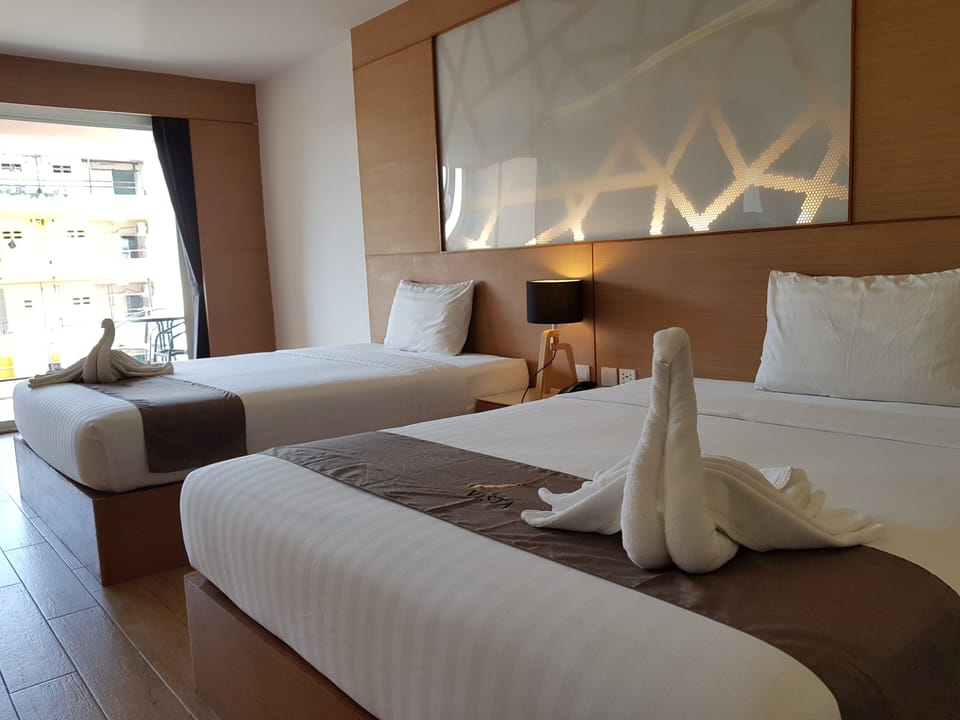 1 bedroom, minibar, in-room safe, rollaway beds