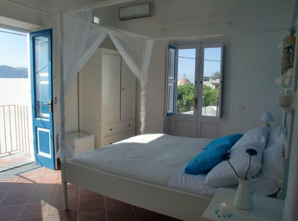 Panoramic Double or Twin Room, Sea View | In-room safe, rollaway beds, bed sheets