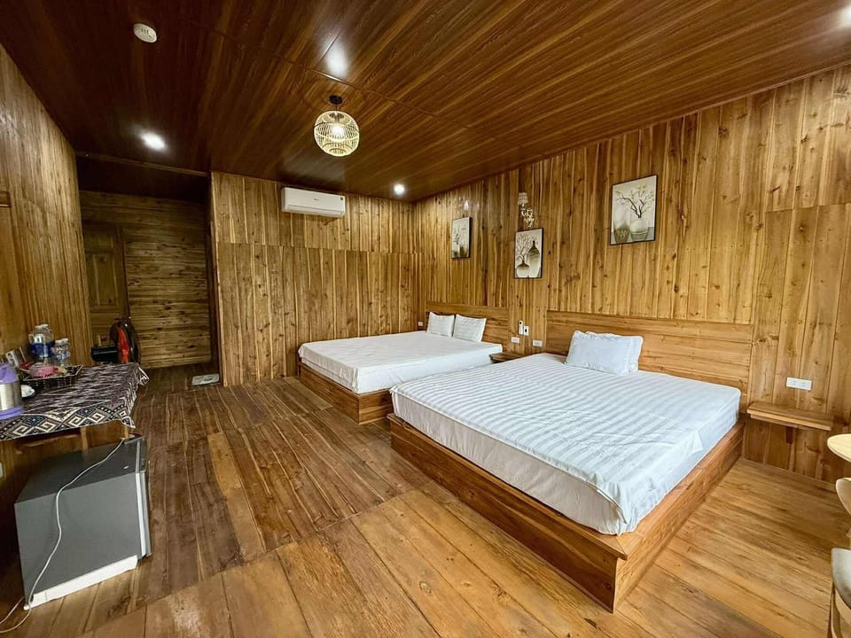 Basic Quadruple Room | Minibar, desk, soundproofing, free WiFi