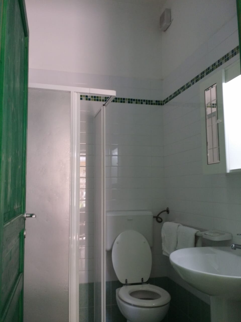Design Double Room, 1 Bedroom, Non Smoking | Bathroom | Free toiletries, hair dryer, towels