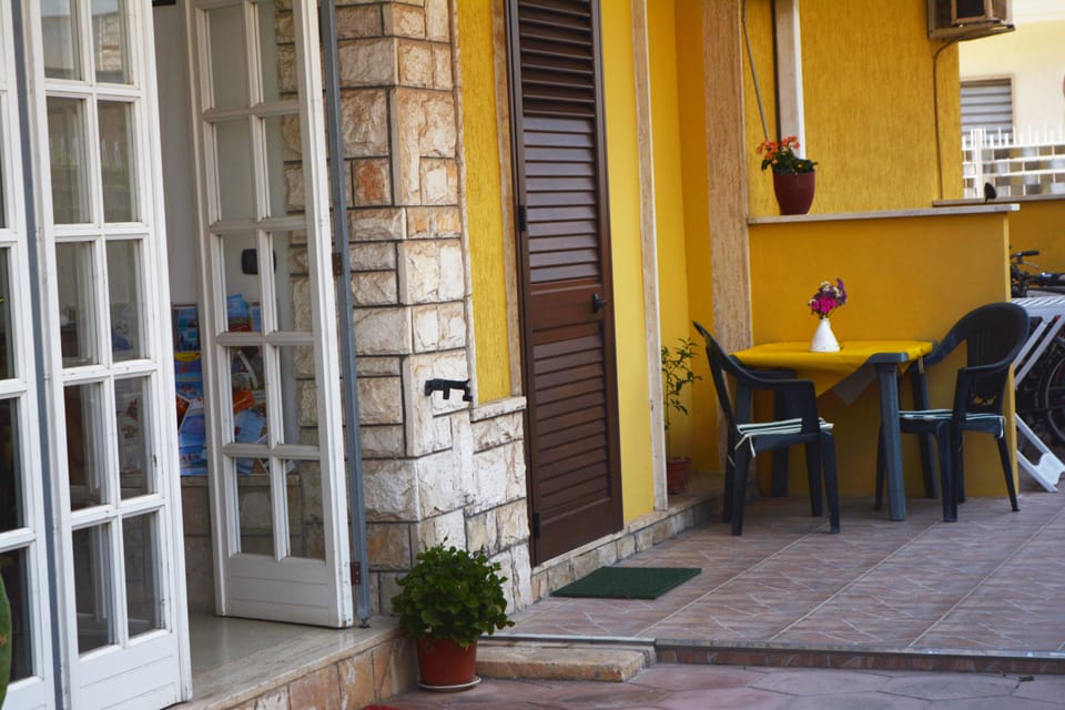 Design Double Room, 1 Bedroom, Non Smoking | Terrace/patio