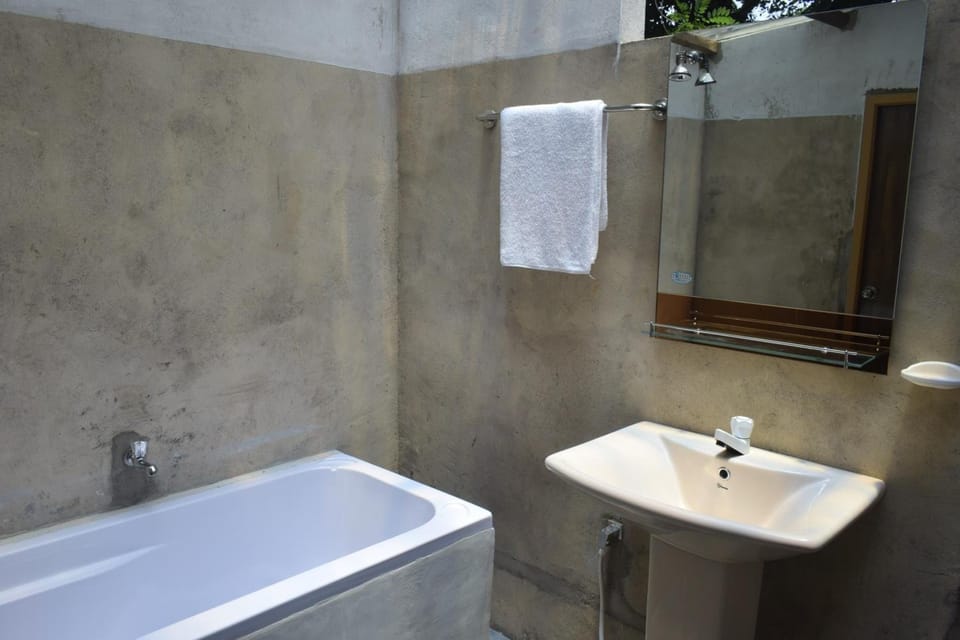 Free toiletries, towels, soap, toilet paper