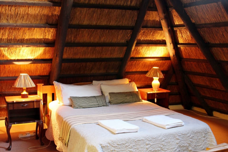 Family Chalet, 2 Bedrooms, Lake View, Lakeside | Premium bedding, soundproofing, free WiFi, bed sheets