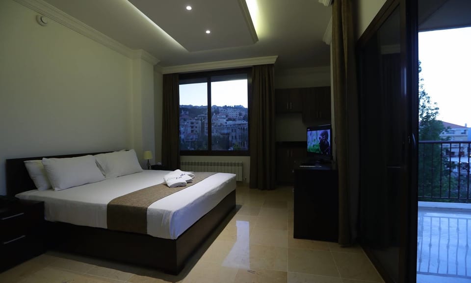 1 bedroom, minibar, in-room safe, desk