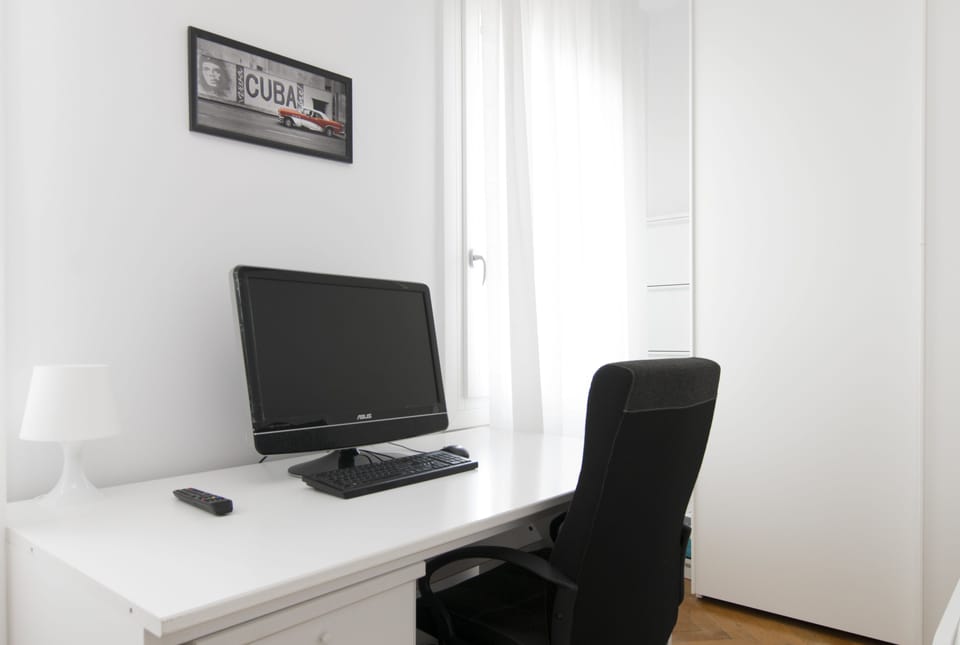 Apartment, 3 Bedrooms | Room amenity