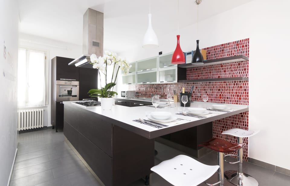 Apartment, 3 Bedrooms | Private kitchen | Fridge, microwave, oven, stovetop