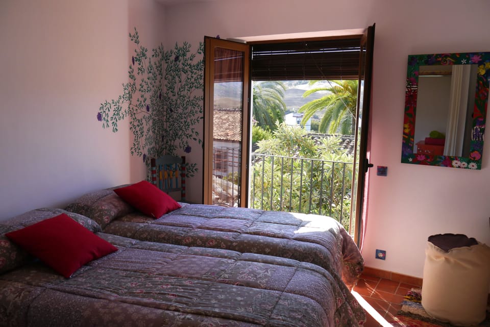 Deluxe Double or Twin Room, Balcony, Mountain View | Free WiFi, bed sheets