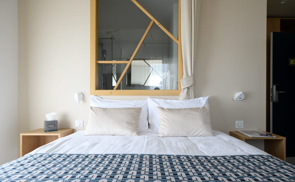 Comfort Double Room | In-room safe, laptop workspace, iron/ironing board, free WiFi