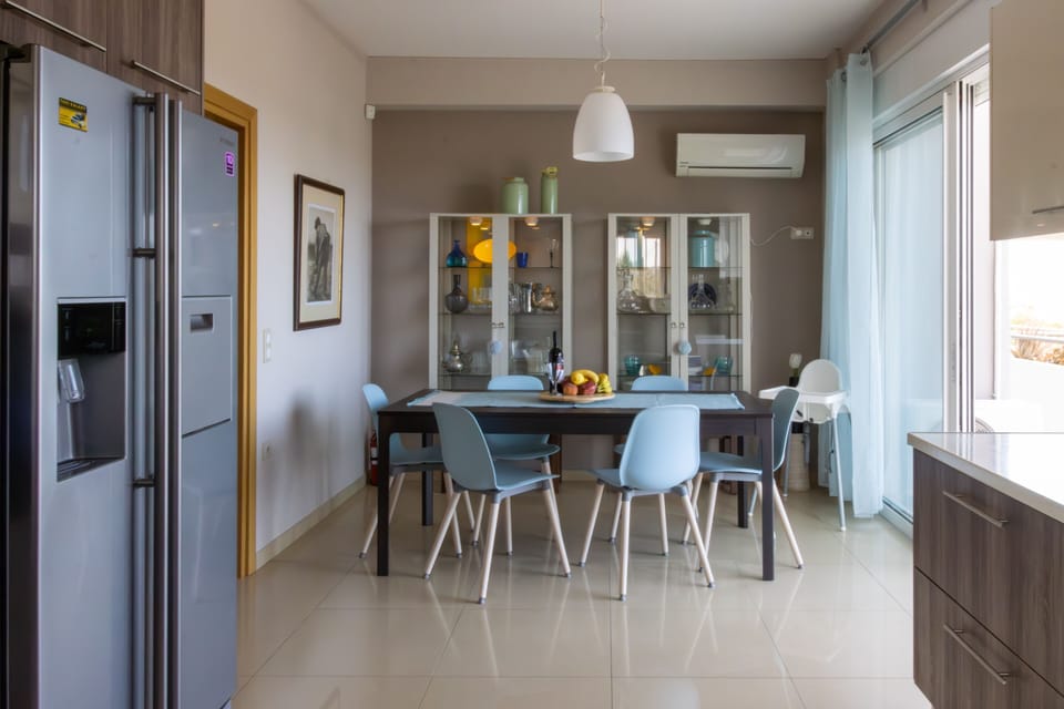 Luxury Villa, Private Pool | In-room dining
