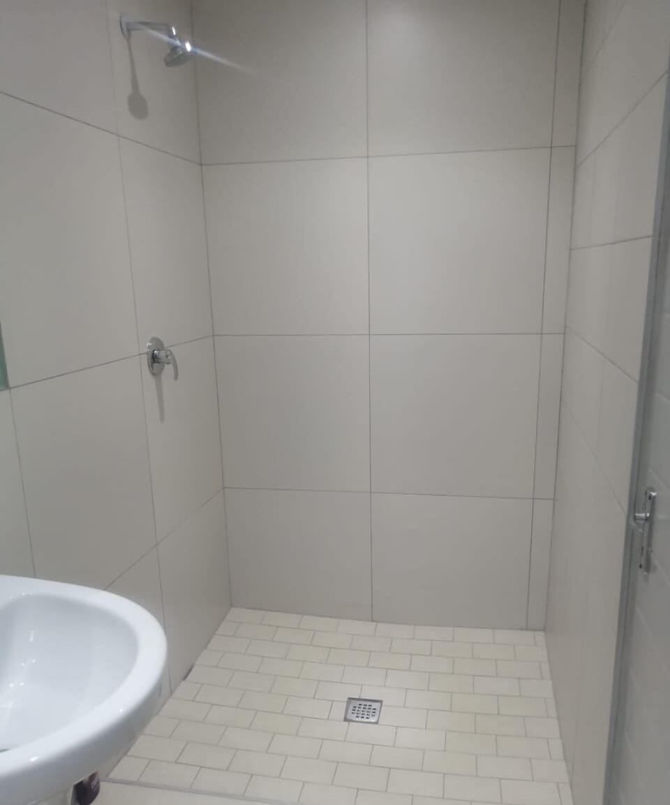 Shower, free toiletries, hair dryer (on request), towels