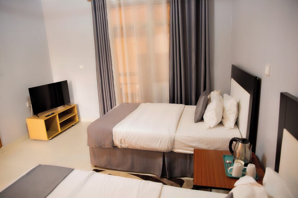 Twin Room | Desk, WiFi (free)