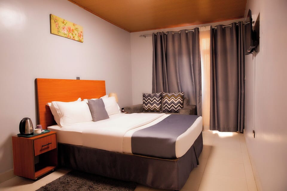 Single Room | Desk, WiFi (free)